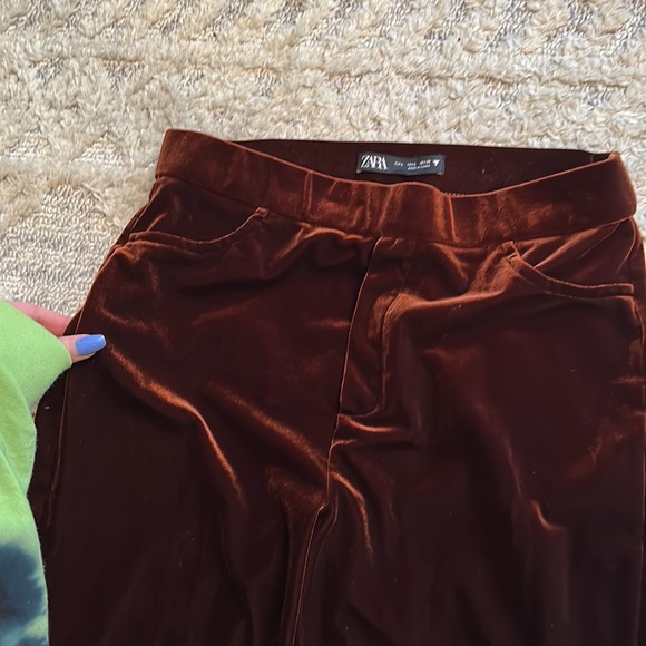 Zara pull on stretchy velvet trousers. Brown, rust color woman’s size large NEW - Picture 3 of 9